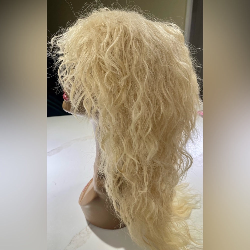 🥳🥳 2Fer HAIR, 20” & 22” long, Kinky/Curly with long layers, bangs, Blondes - Picture 16 of 16